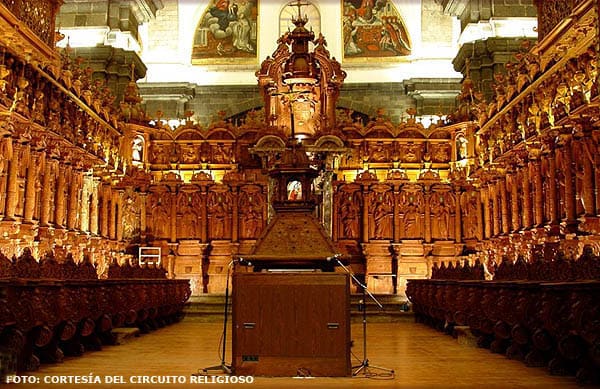 Iglesia Basílica Catedral de Cuzco por dentro